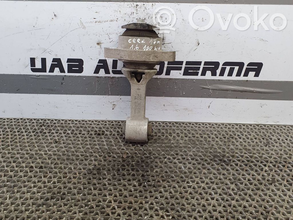 KIA Ceed Engine mount bracket 
