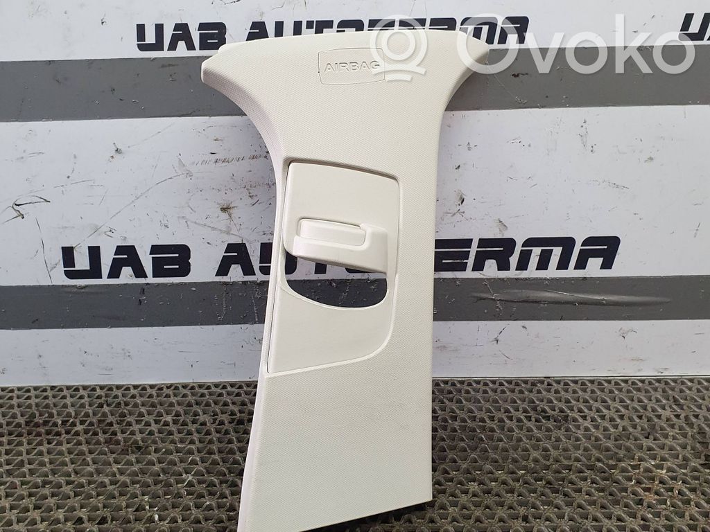 Ford Focus Pilar (B) (superior) 
