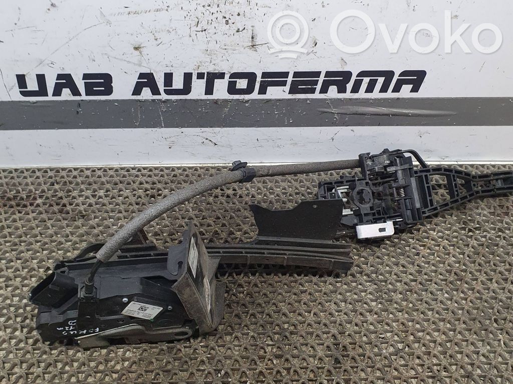 Ford Focus Priekšpusē slēdzene 