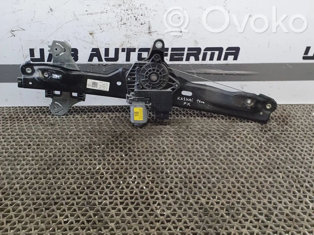 Nissan Qashqai Front door window regulator with motor 