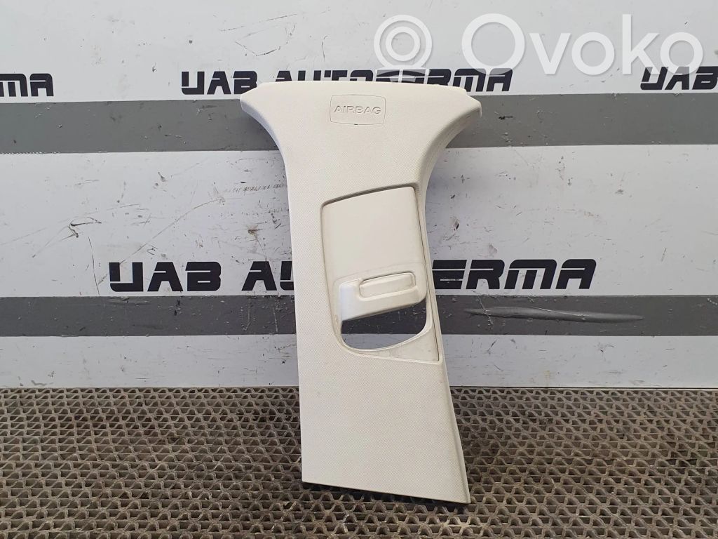 Ford Focus Pilar (B) (superior) 