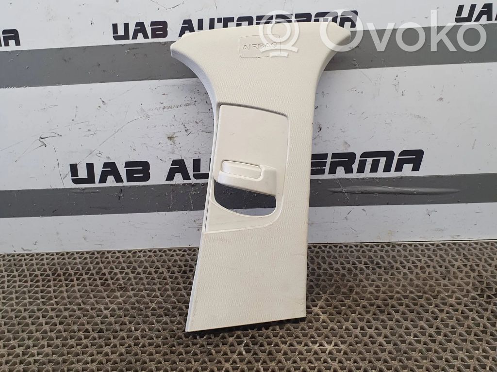 Ford Focus Pilar (B) (superior) 