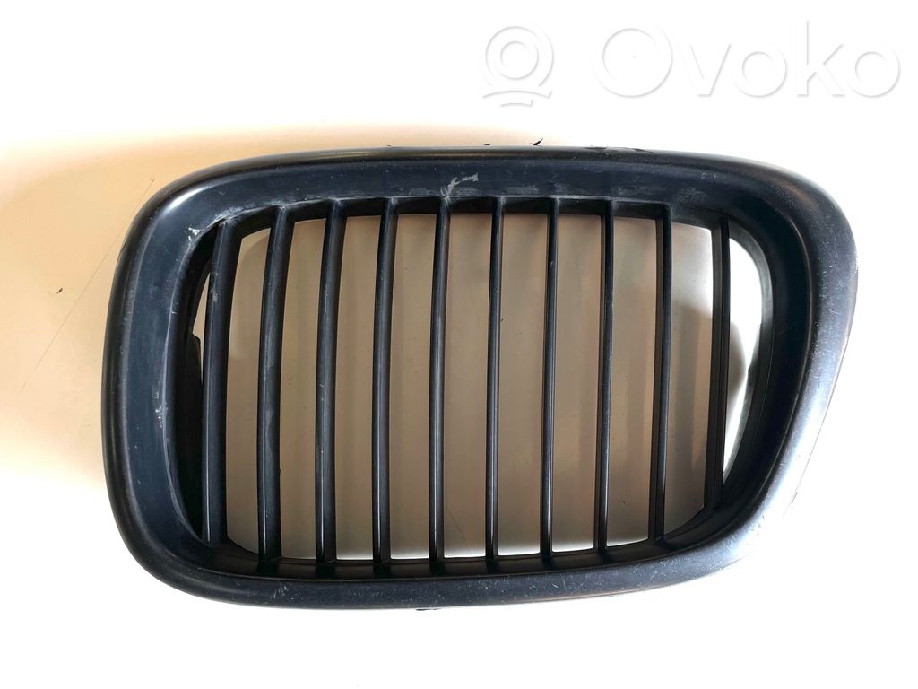 BMW 5 E39 Front grill 