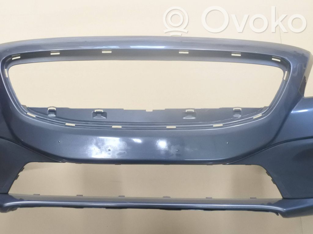 Volvo V40 Zderzak przedni 