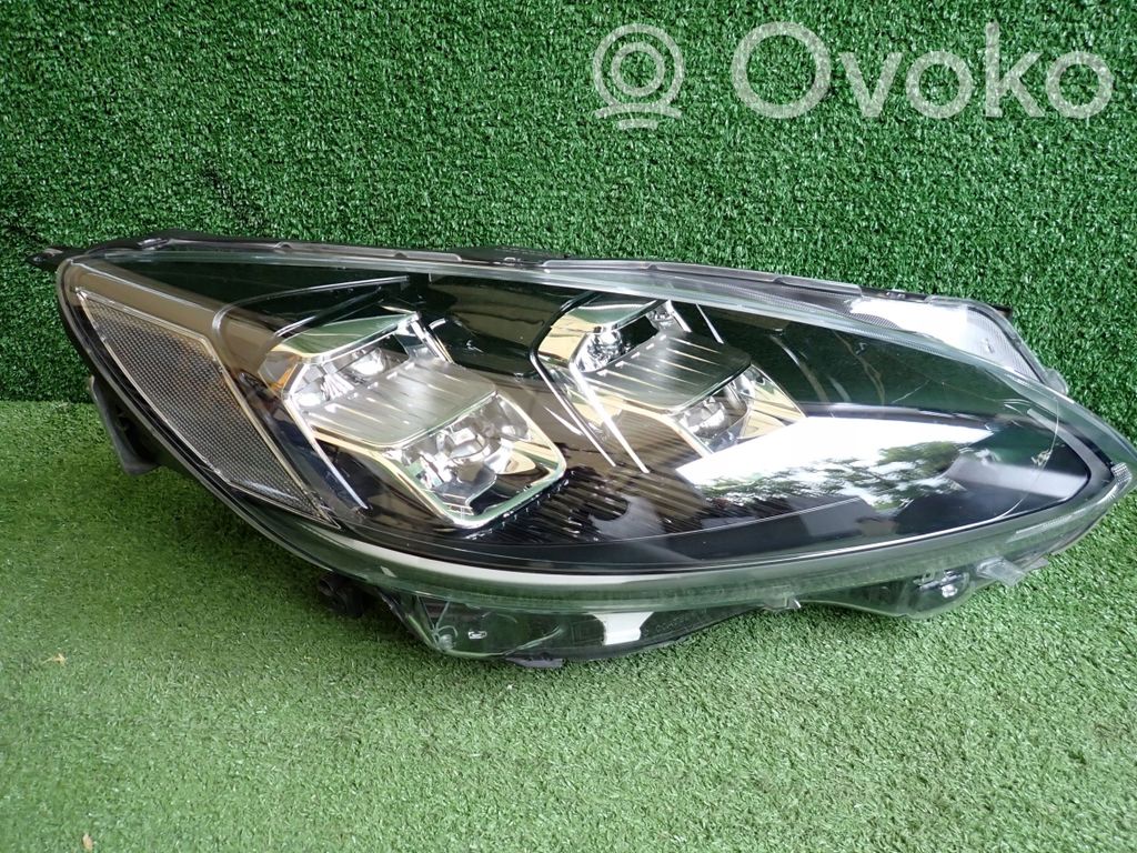 Ford Kuga III Priekinis žibintas 