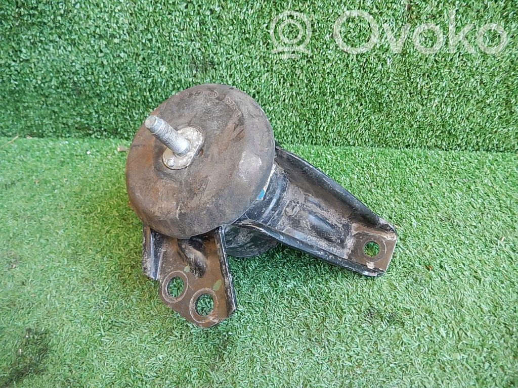 Hyundai Tucson TL Engine mount bracket 
