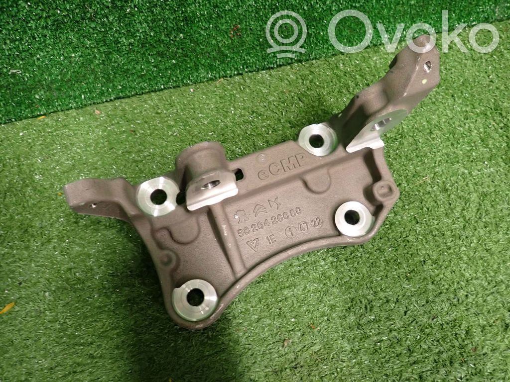 Citroen C3 Engine mounting bracket 