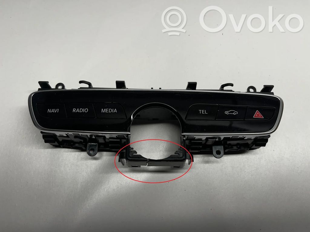 Mercedes-Benz C W205 Przyciski / Przełącznik regulacji głośności 
