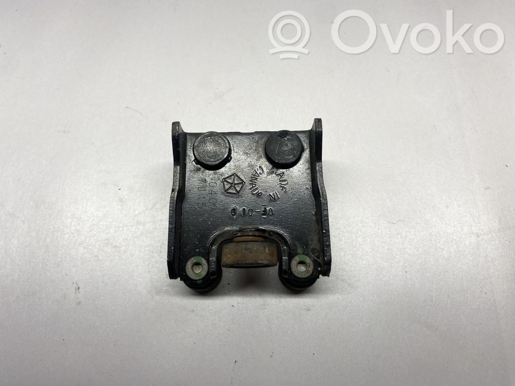 Sliding door upper roller guide/hinge   7J151V,040AC