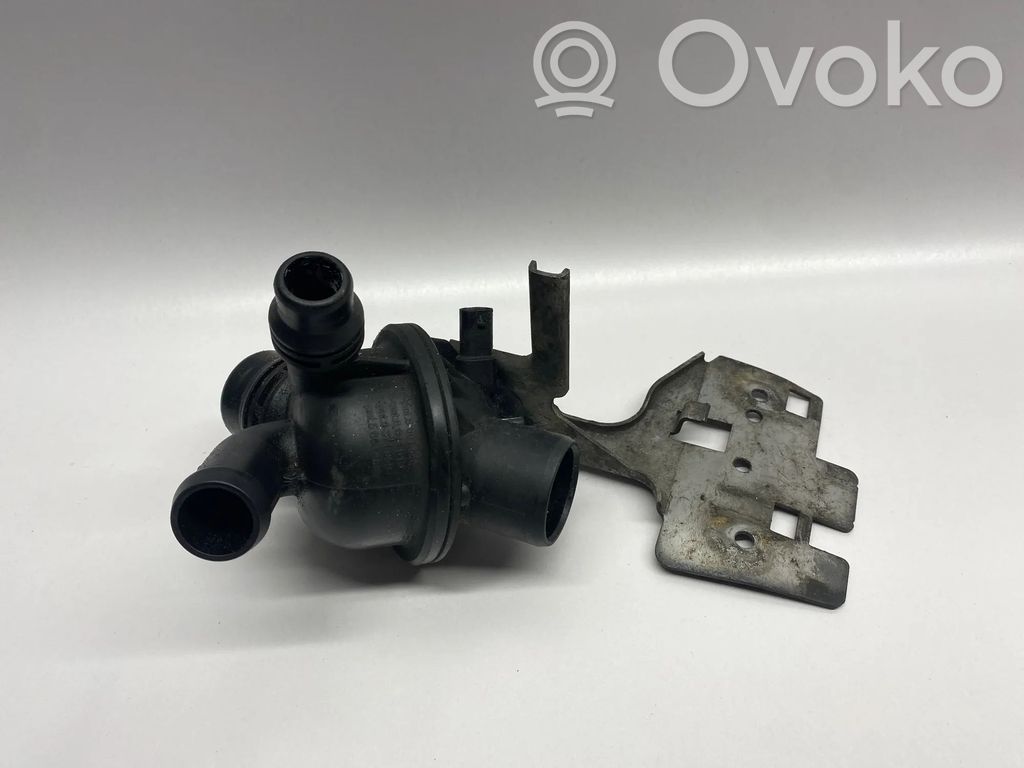 BMW 5 F10 F11 Termostat 
