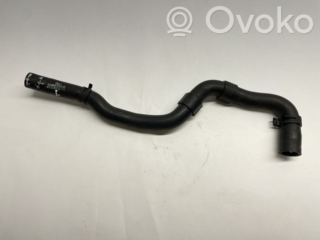 Audi Q3 F3 Conductă/furtun lichid de răcire motor 