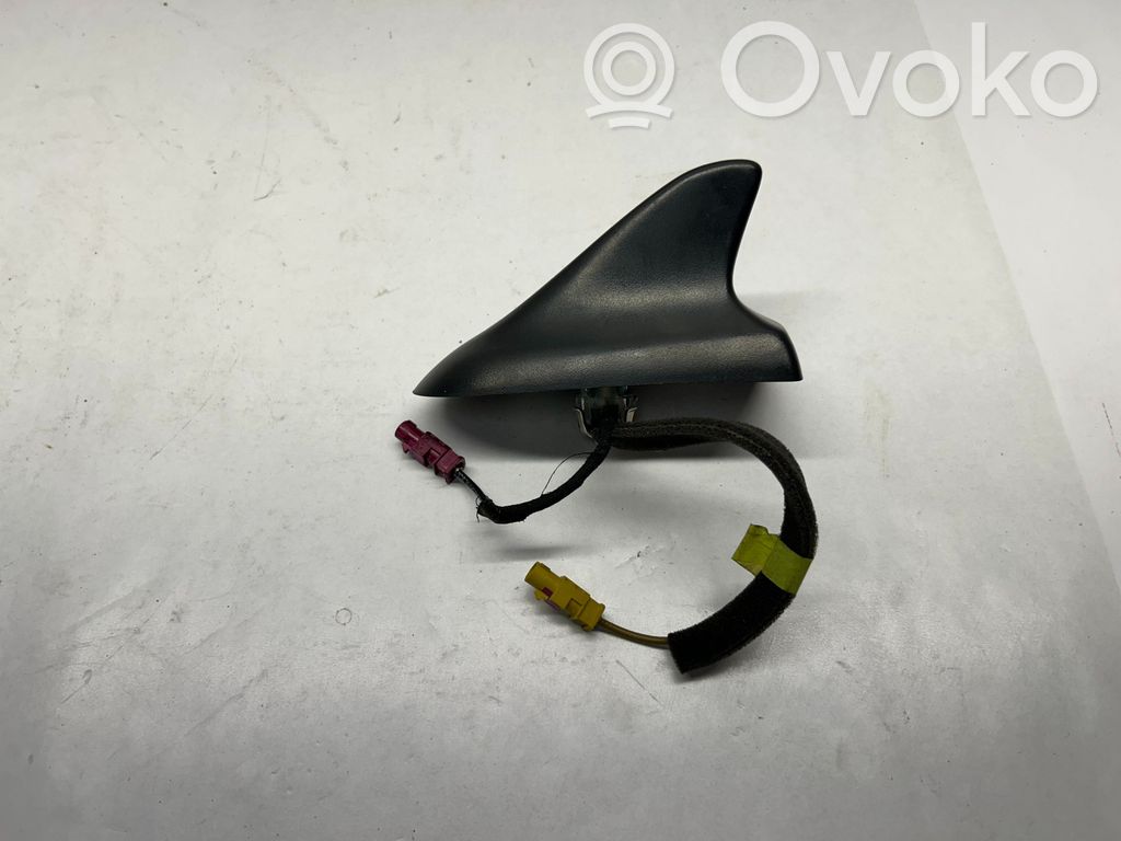 Chevrolet Camaro Antena GPS 