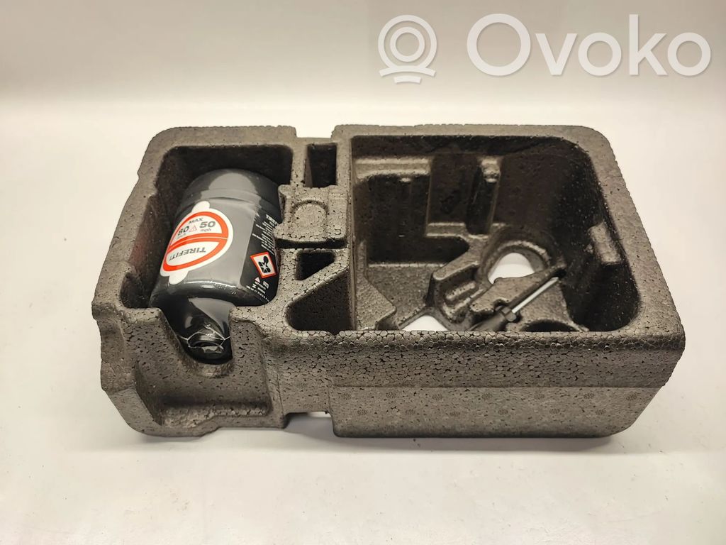 BMW 2 F45 Tool set 