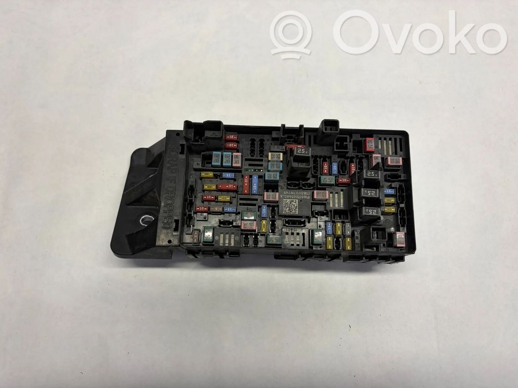 Módulo de fusible   68312656AC