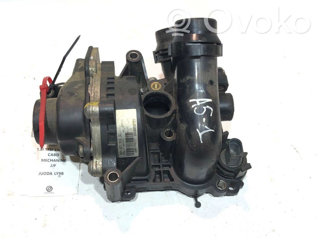 Audi A5 8T 8F Vesipumppu 