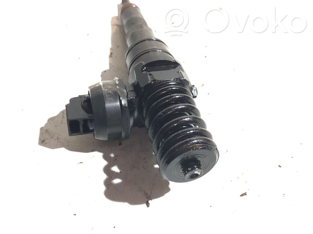 Inyector de combustible   038130073BG