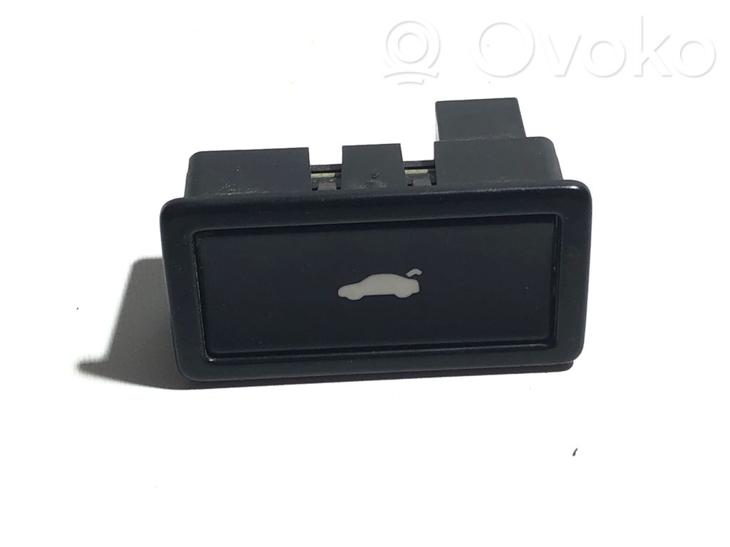 Audi Q7 4L Tailgate/boot open switch button 