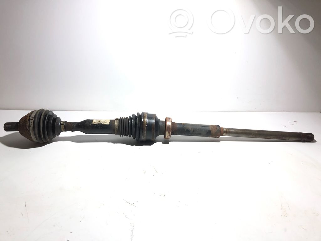 Volvo XC70 Priekinis pusašis 