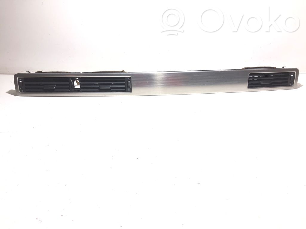Volvo V70 Dysze / Kratki środkowego nawiewu deski rozdzielczej 
