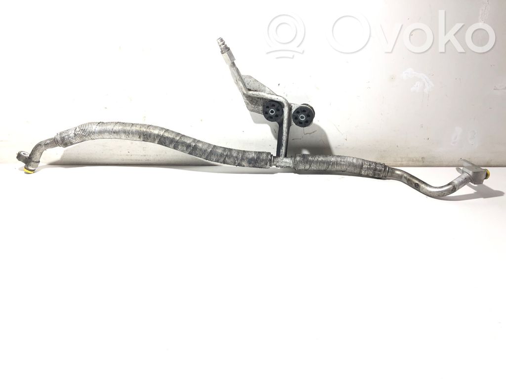BMW 5 E60 E61 Ilmastointilaitteen putki (A/C) 