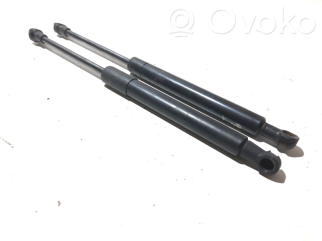 Amortizatorius variklio dangčio   7008745,0583WD0330N