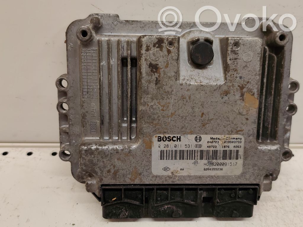 Renault Trafic II (X83) Engine control unit/module 