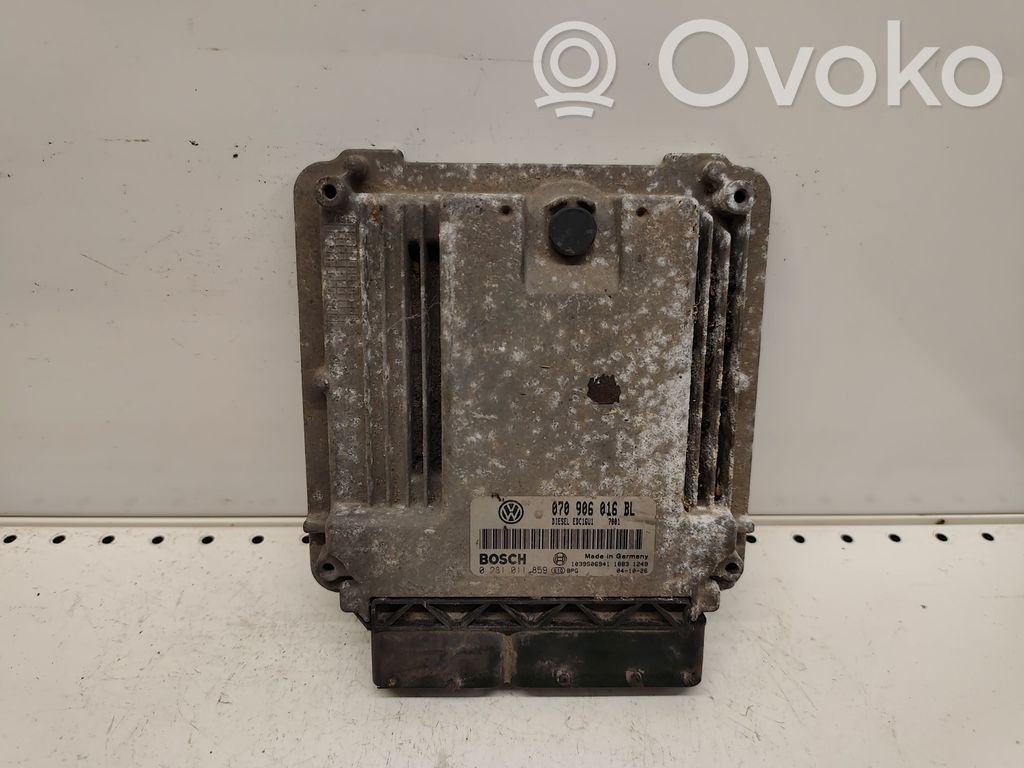 Volkswagen Touareg I Engine control unit/module 