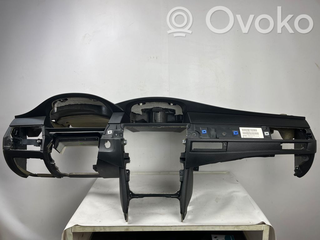 BMW 5 E60 E61 Dashboard 