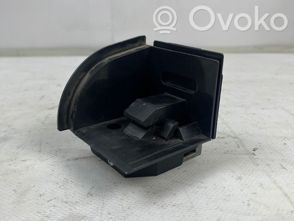 BMW 5 E60 E61 Parcel shelf load cover mount bracket 