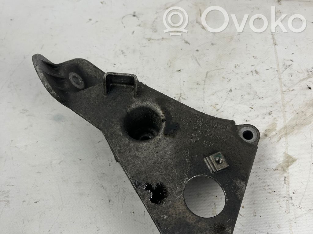 BMW 5 E60 E61 Engine mounting bracket 
