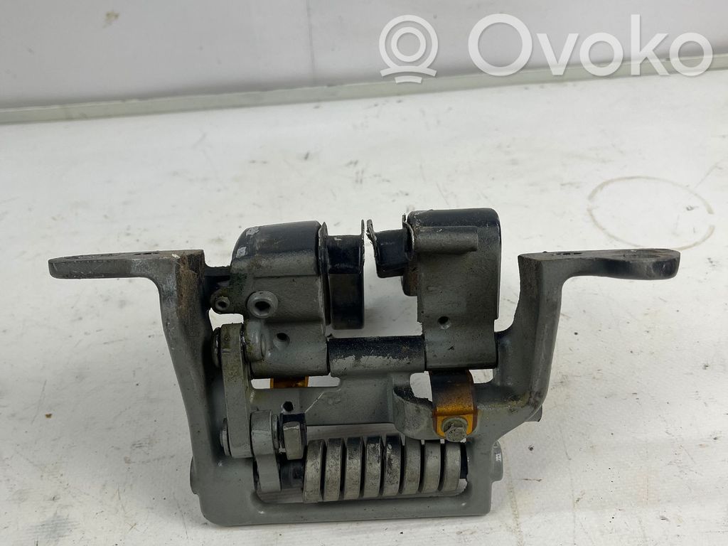 BMW 5 E60 E61 Tailgate/trunk/boot hinge 