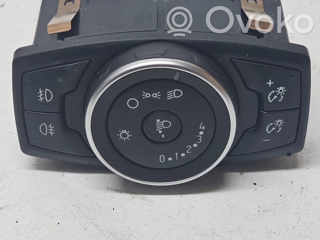 Ford Focus Light switch 