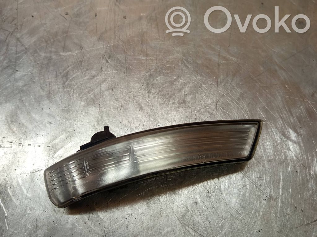 Ford Focus Mirror indicator light 