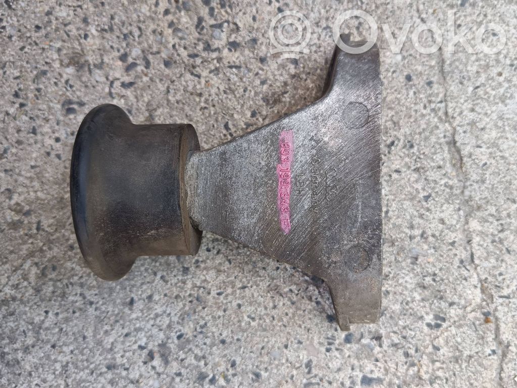 Audi 80 90 S2 B4 Engine mounting bracket 