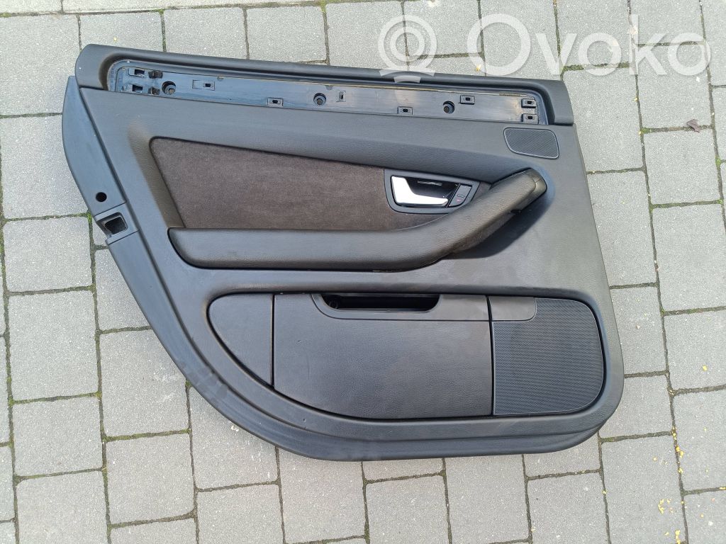 Audi A8 S8 D3 4E Apšuvums aizmugurējām durvīm 