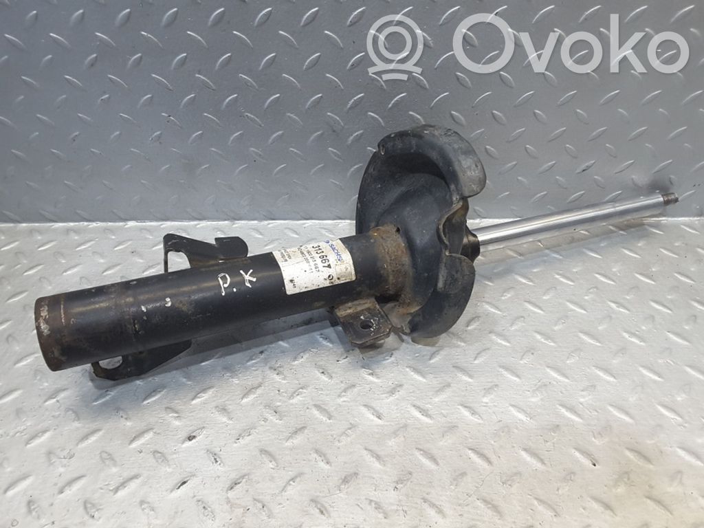 Volvo C30 Priekšpusē amortizators 