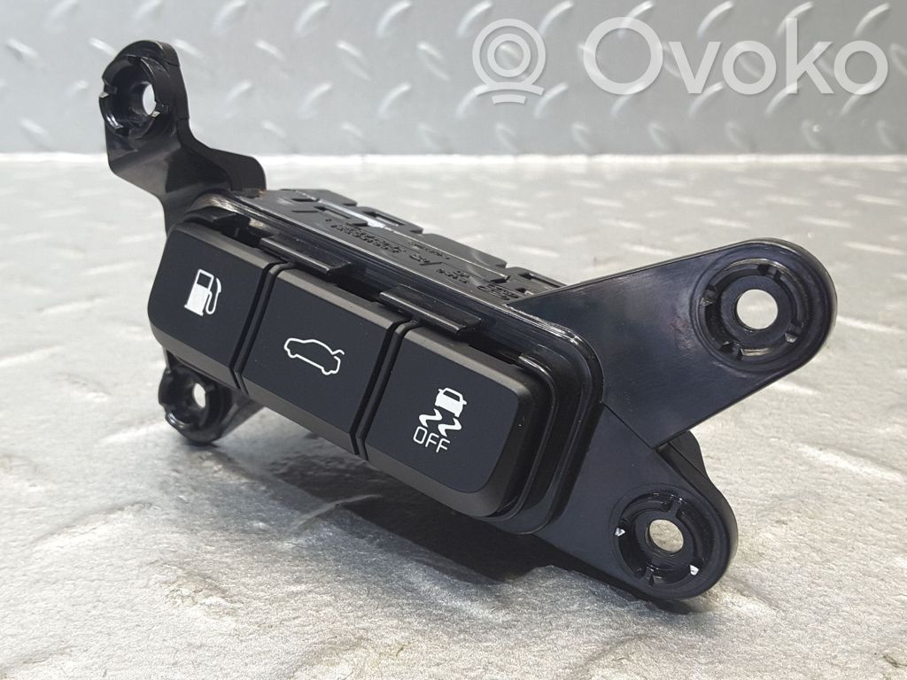KIA Optima Fuel tank opening switch 