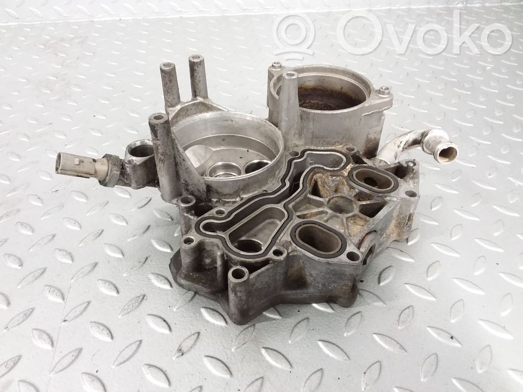 Audi A4 S4 B7 8E 8H Oil filter mounting bracket 