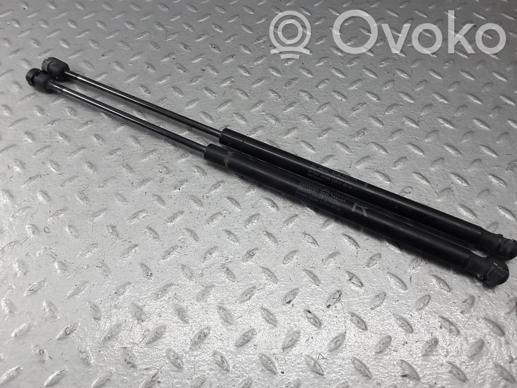 Mitsubishi Outlander Tailgate/trunk strut/damper 