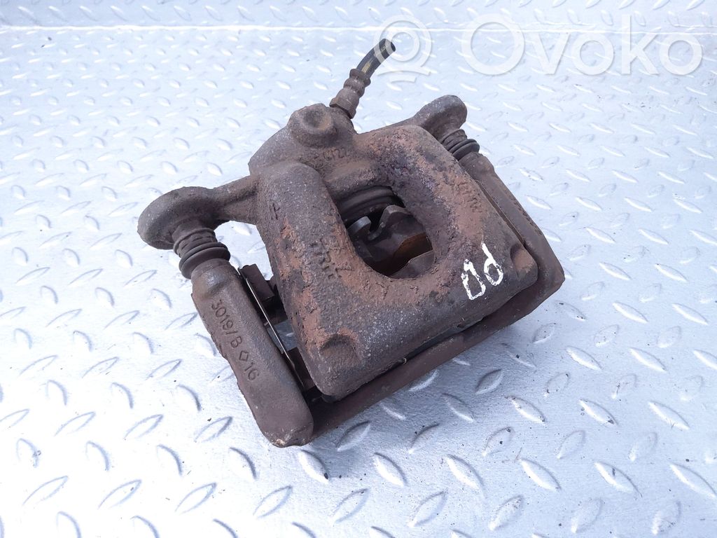 BMW 1 E81 E87 Priekinis suportas 