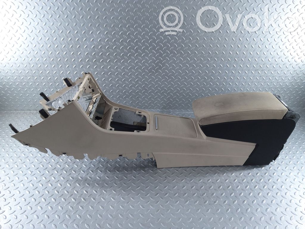 Volkswagen PASSAT CC Center console 