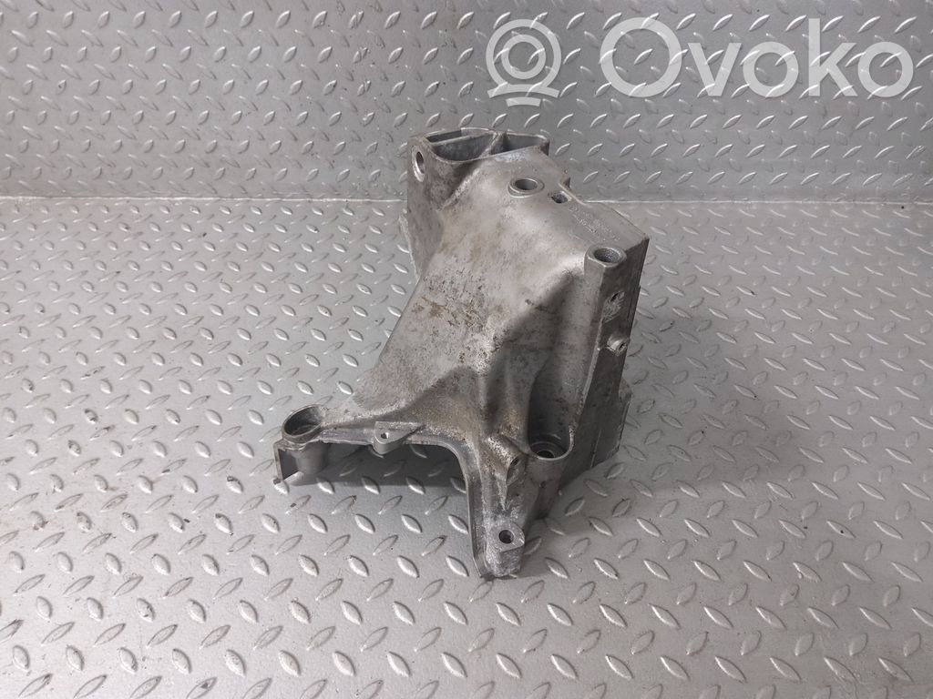 Skoda Fabia Mk3 (NJ) Engine mounting bracket 