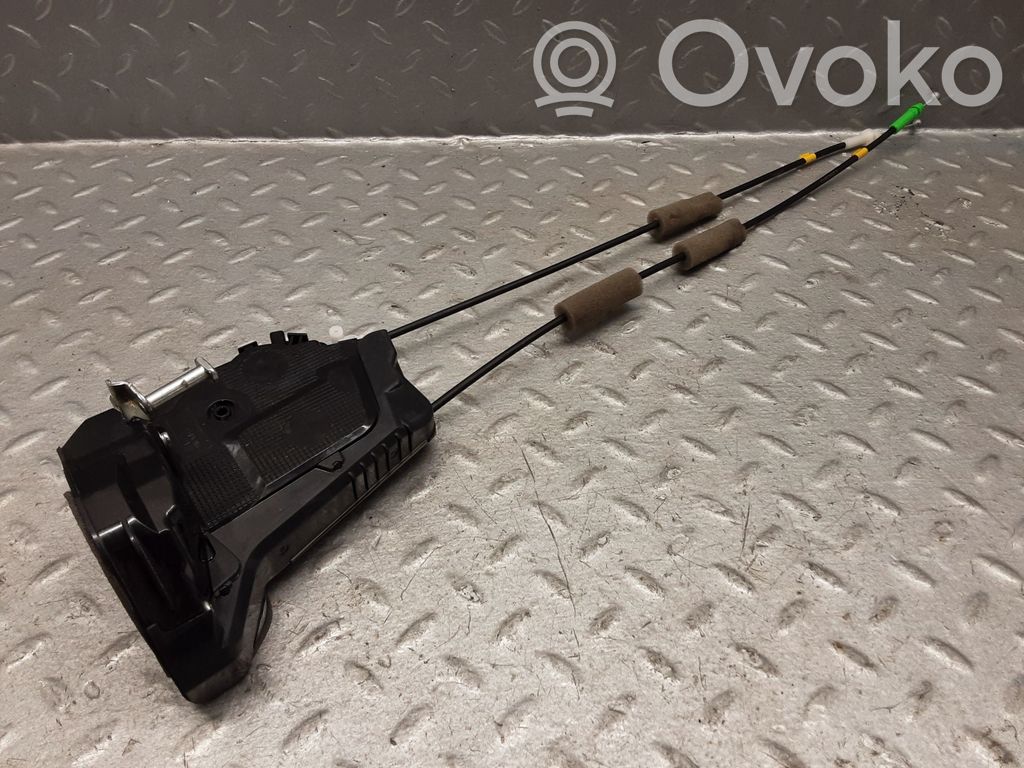 Toyota Yaris XP210 Takaoven lukko 