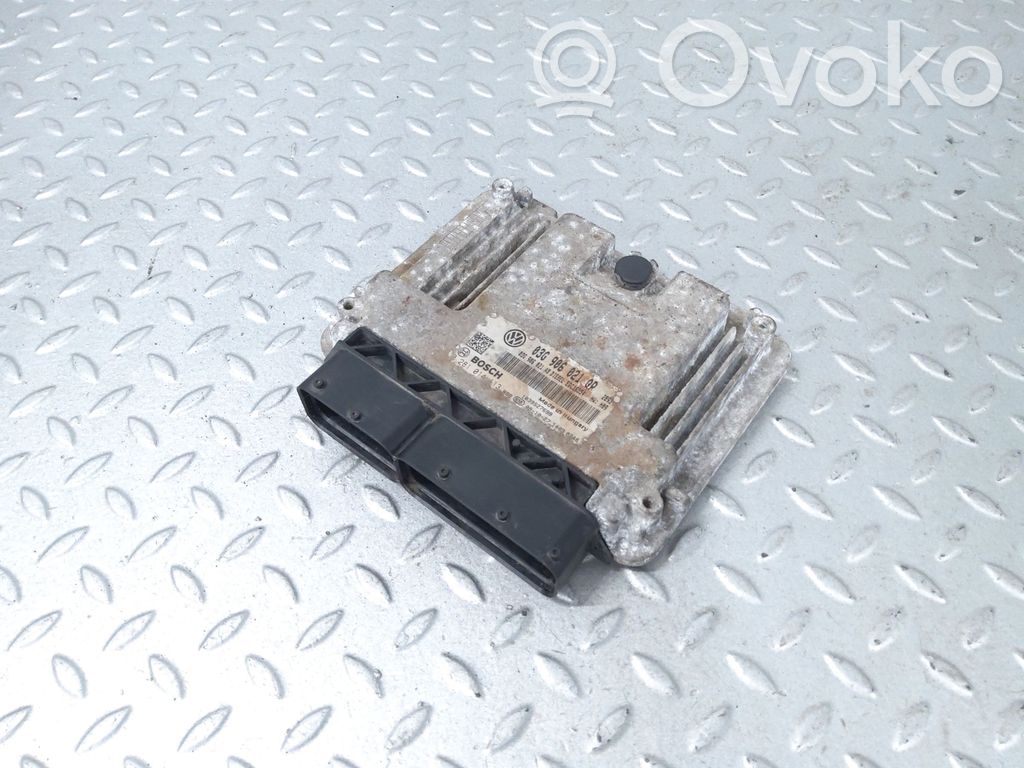 Skoda Superb B6 (3T) Engine control unit/module 