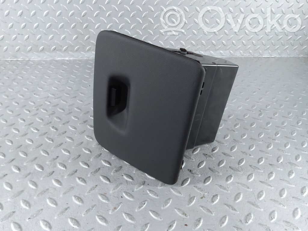 Guantera   9399351,6991103