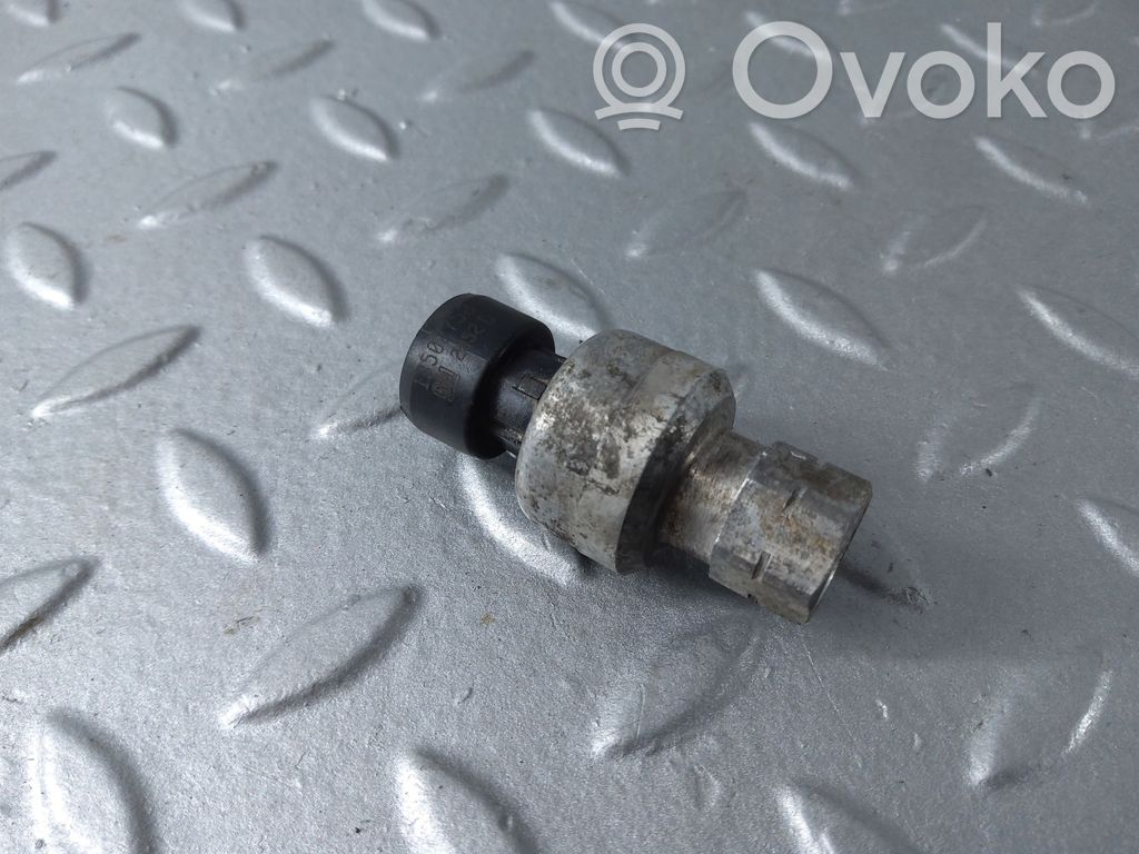 Cadillac XTS Air conditioning (A/C) pressure sensor 