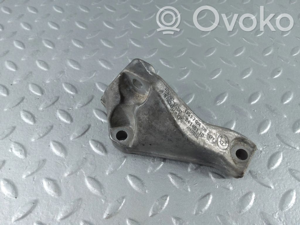 BMW 1 E81 E87 Support pompe injection à carburant 