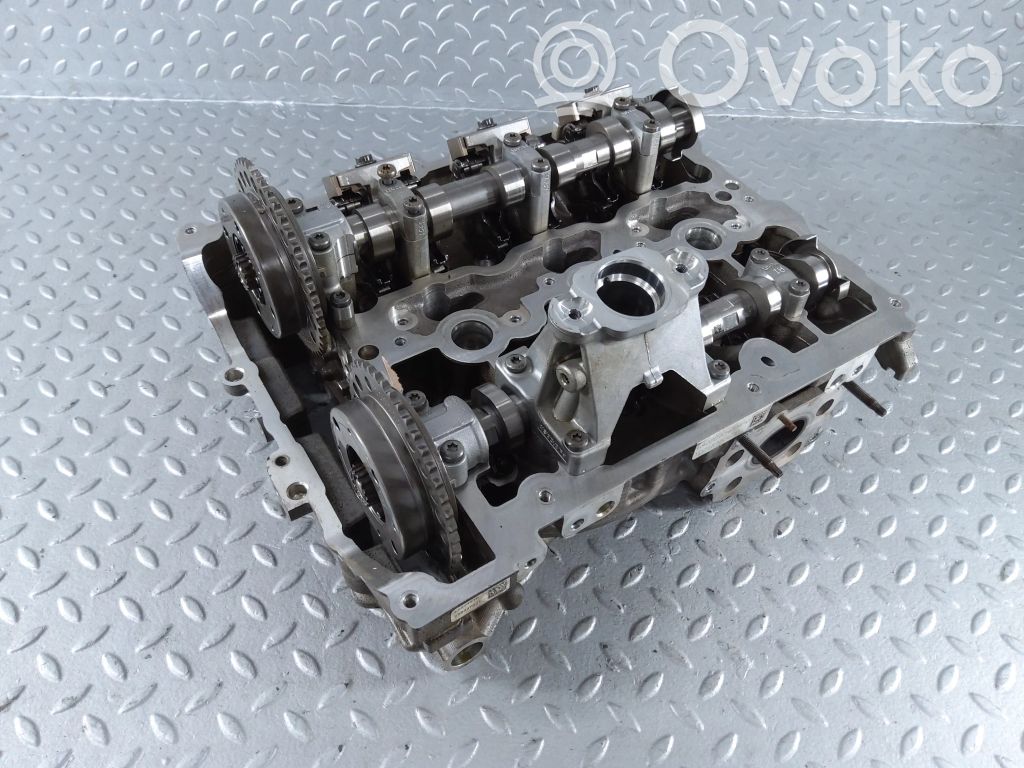 BMW 1 F40 Engine head 