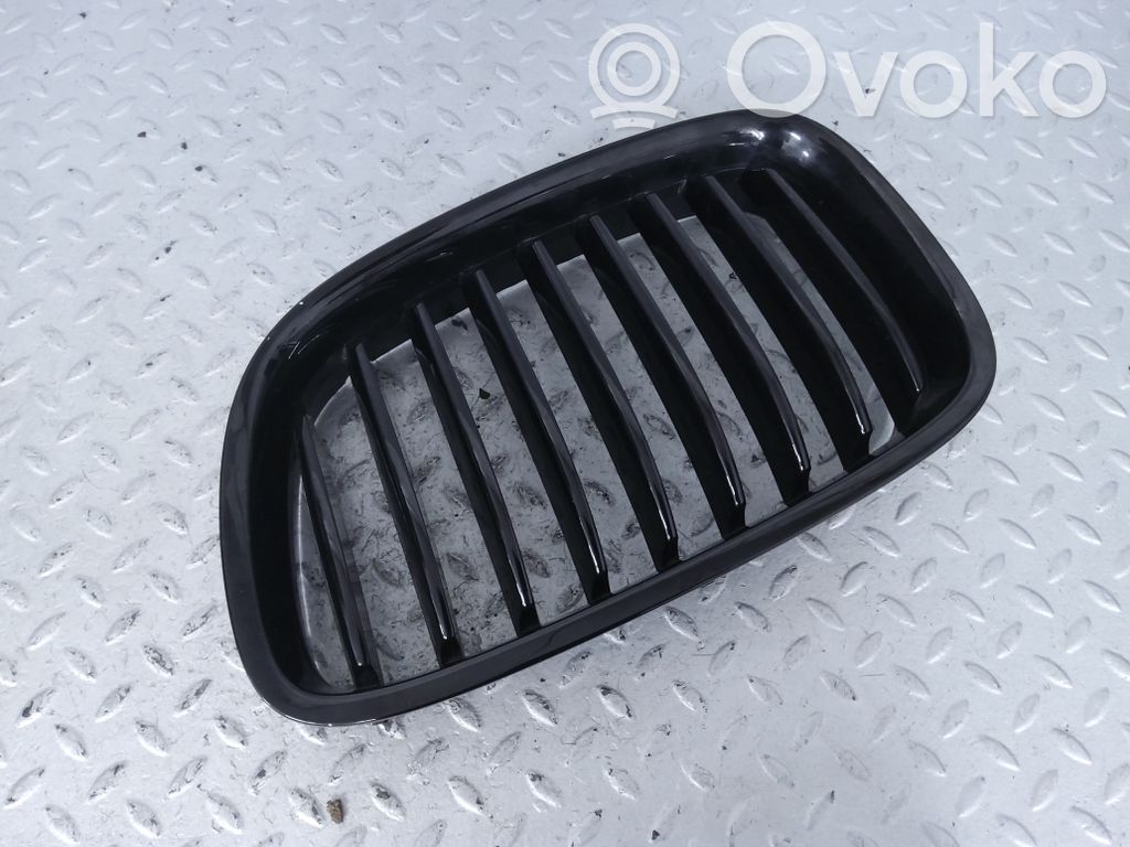 BMW 5 GT F07 Front bumper upper radiator grill 