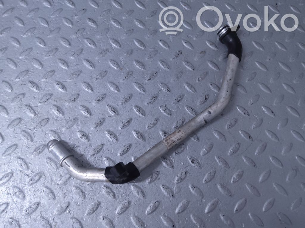 Audi Q7 4M Engine coolant pipe/hose 